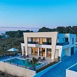 Luxury Odeona With Panoramic Seaview 자다르