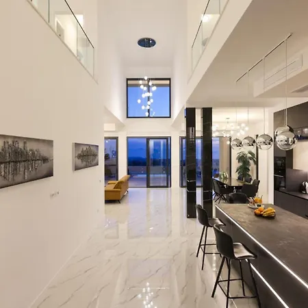 Luxury Odeona With Panoramic Seaview *